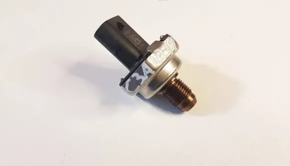 Citroen C3 Aircross Fuel pressure sensor 9812191080