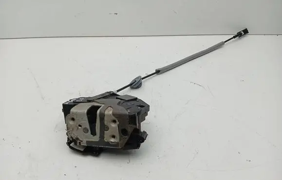 Volvo V60 Front door lock 31301740