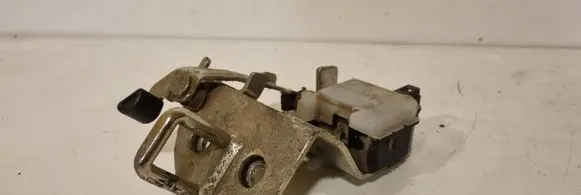 Skoda Octavia Mk2 (1Z) Loading door lock loop/hook striker 806615 1112062252