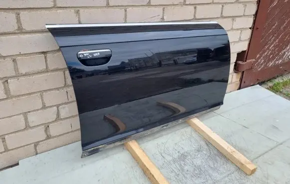 Audi A6 S6 C6 4F Front door