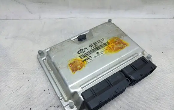 Volkswagen Golf IV Engine control unit/module 038906019KD 0281011235 0281011205
