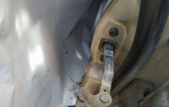 Nissan Murano Z50 Front door check strap stopper 