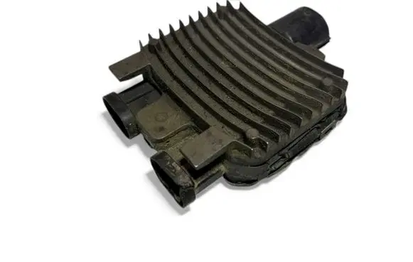 Volvo S80 Coolant fan relay 940011200