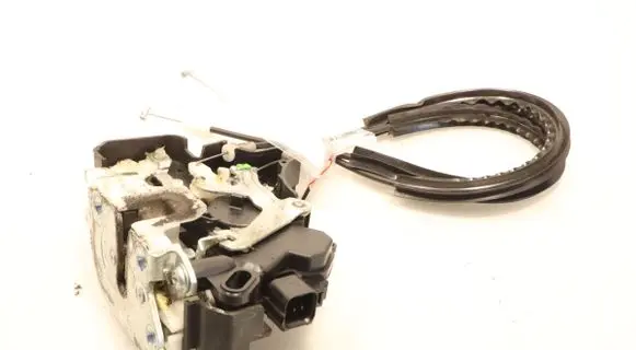 Mitsubishi Colt Front door lock