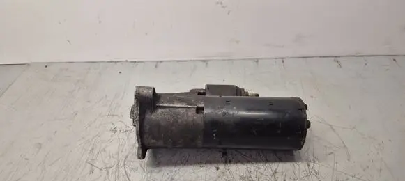 Volkswagen PASSAT B5.5 Starter motor 068911024H
