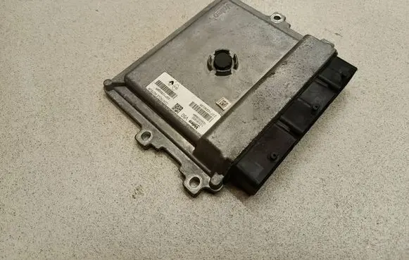 Dacia Logan II Engine control unit/module ECU 237103009R 237102803R 133061850