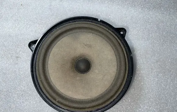 Audi A6 S6 C5 4B Front door speaker 4B0035411