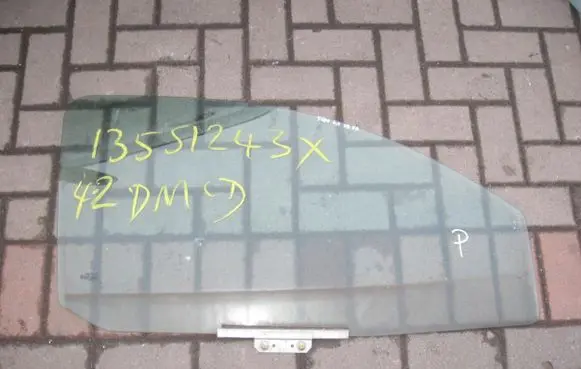 Ford Ka Sliding door window/glass 