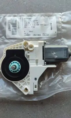 Audi A1 Front door window regulator motor 8K0959801C
