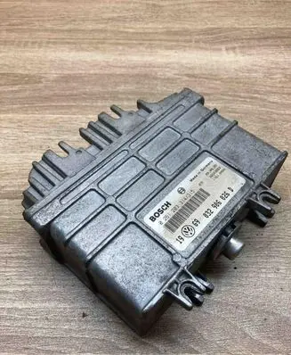 Volkswagen Golf III Engine control unit/module ECU 032906026D 0261203314