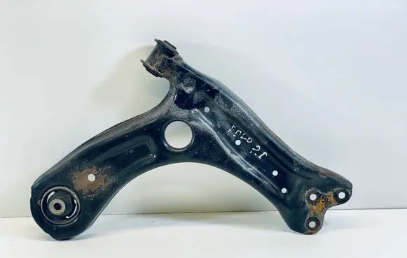 Volkswagen Polo V 6R Front lower control arm/wishbone 6R0407152A