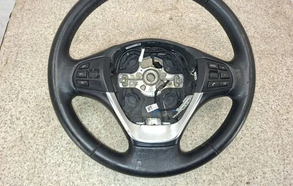 BMW 3 E90 E91 Steering wheel 9218381 00106322 62432390A02