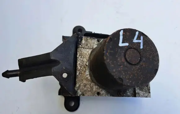 Volkswagen Golf VII Master brake cylinder