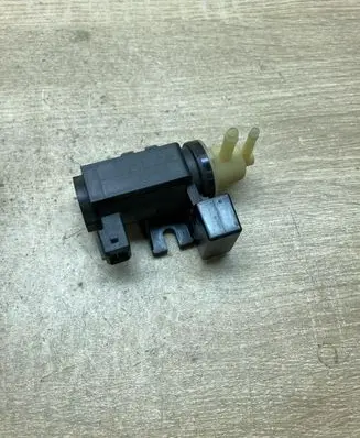 Opel Insignia A Turbo solenoid valve 55573362