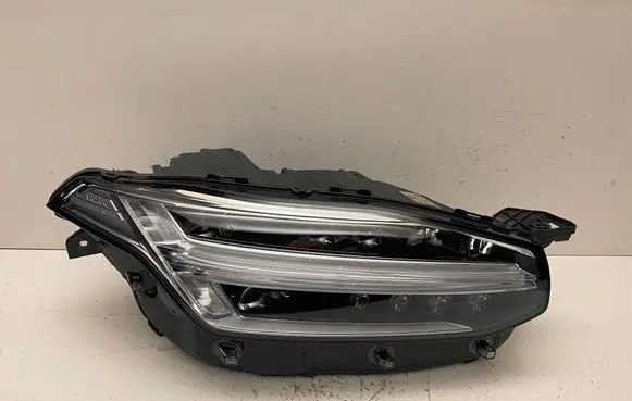 Volvo XC90 Headlight/headlamp 32338953