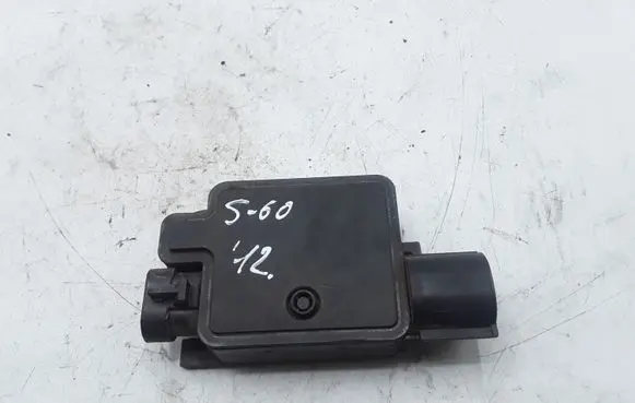 Volvo S60 Coolant fan relay 940009301