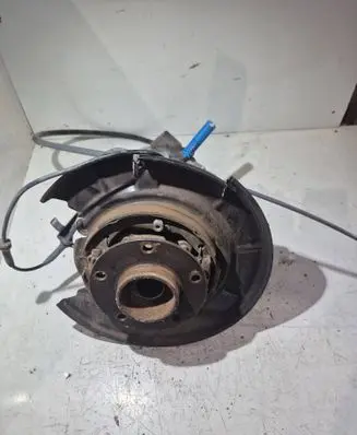 BMW 5 E39 Rear wheel hub spindle/knuckle 