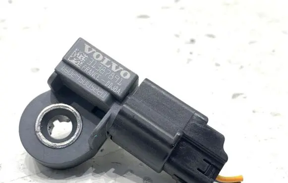 Volvo V40 Airbag deployment crash/impact sensor 31387891