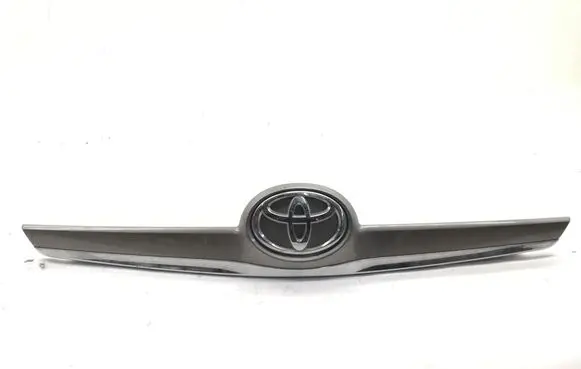 Toyota Verso-S Trunk door license plate light bar 768110F090