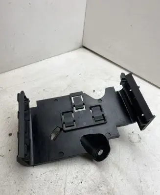 Volkswagen Golf Sportsvan Other engine bay part 5Q0906507D