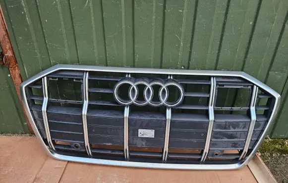 Audi A6 Allroad C8 Front bumper upper radiator grill 4K0853651G