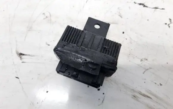 Peugeot 206 Fuel injection pump control unit/module 240107