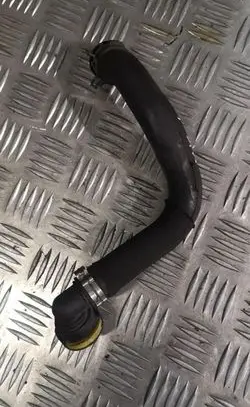 Ford Mondeo MK IV Engine coolant pipe/hose