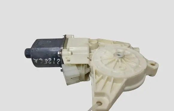 Mercedes-Benz E W212 Rear door window regulator motor A2048200542