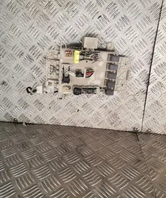 Toyota RAV 4 (XA20) Fuse module