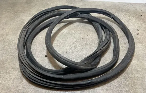 Ford E-Transit Sliding door rubber seal 
