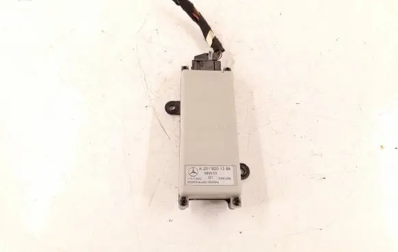 Mercedes-Benz R W251 Sound amplifier 2518201389 A2518201389