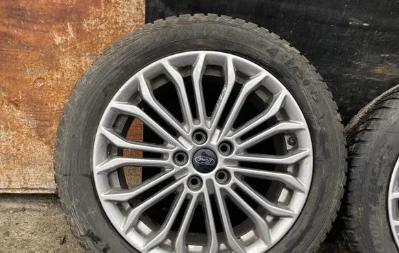 Ford Focus R17 alloy rim JX7C1007E1A
