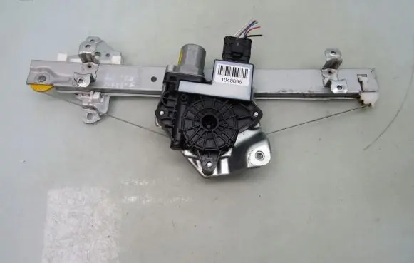 Nissan X-Trail T33 Rear door window regulator with motor 827506RN1A WR19195