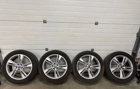 Audi Q3 F3 R19 alloy rim 83A601025M