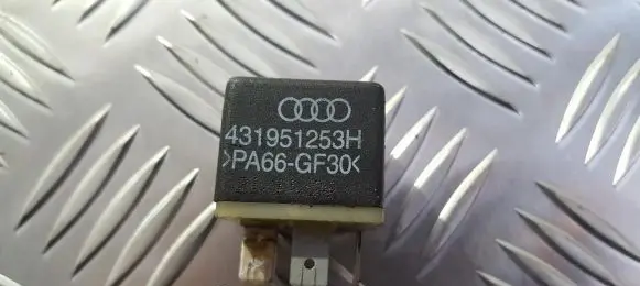 Volkswagen PASSAT B3 Other relay 431951253H
