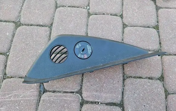 Opel Zafira C Dashboard glove box trim 26TYS