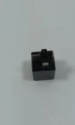 Volkswagen PASSAT B5.5 Other relay 8D0951253 V23134J52X300