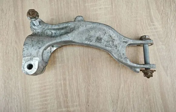 Audi A5 Lower shock absorber bracket 8W0413038