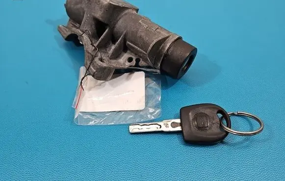 Seat Ibiza III (6L) Ignition lock 4B0905851C IMPRK1534728