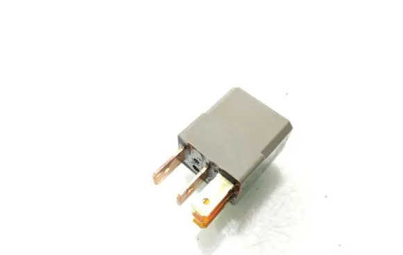 Chevrolet Orlando Other relay 13500587
