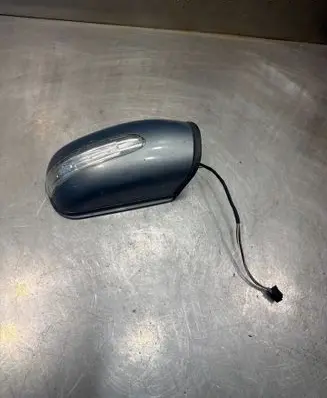 Mercedes-Benz C W203 Front door electric wing mirror 413133418