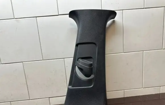 Toyota Prius (XW50) (B) pillar trim (top) 6241047100