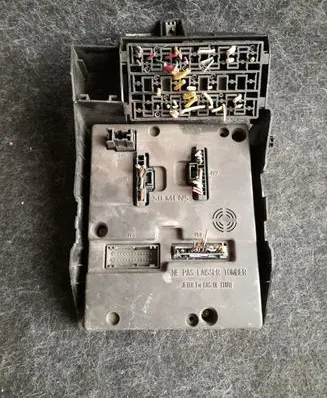 Renault Scenic I Fuse box set 7703397911