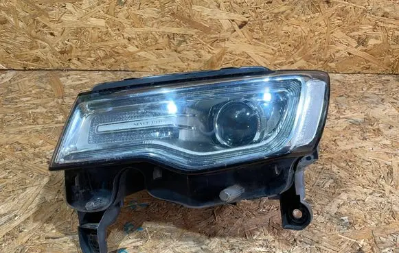 Jeep Grand Cherokee Headlight/headlamp 68144709AF S2510F102-M