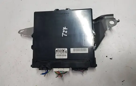 Toyota Avensis T270 Start/Stop control module 8926004010IAUTOPI 8926004010
