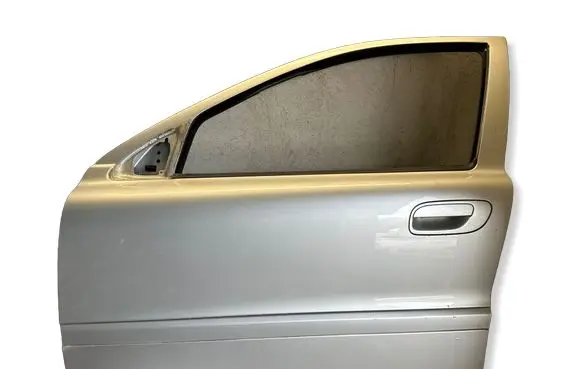 Volvo V70 Front door 