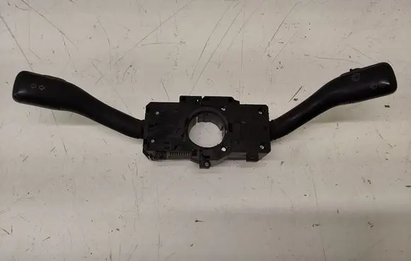 Volkswagen PASSAT B5 Indicator stalk 8L0953513