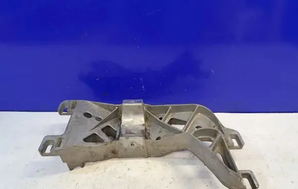 Jaguar F-Type Gearbox mounting bracket GX535060BC