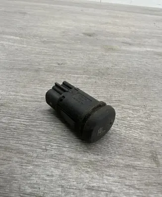 Ford Focus Seat heating switch D3L0A 77B1A