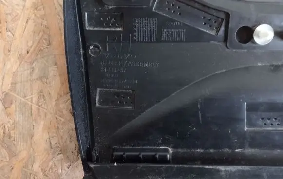 Volvo XC40 Front door trim (molding) 31448337